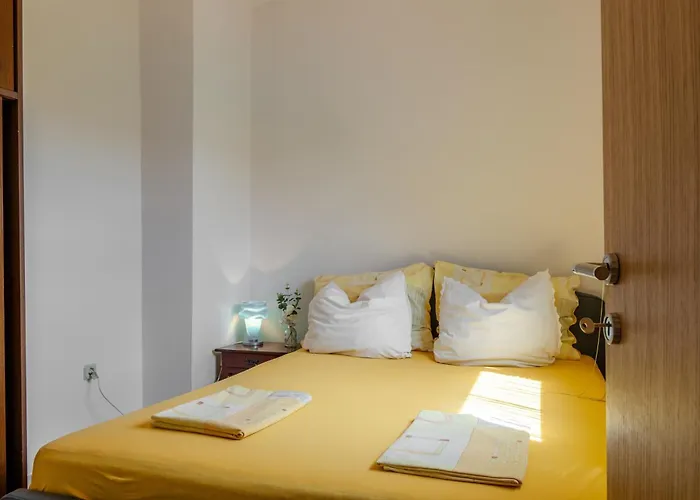Апартаменты With Parking Space - 21523 Вир