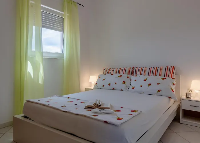 With Parking Space - 21523 Вир