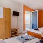 With Parking Space - 21523 Apartmán Vir
