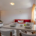 Apartmán With Parking Space - 21523 Vir