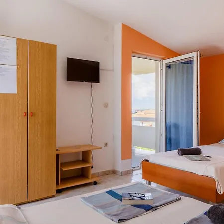 With A Parking Space - 21523 Apartment Vir