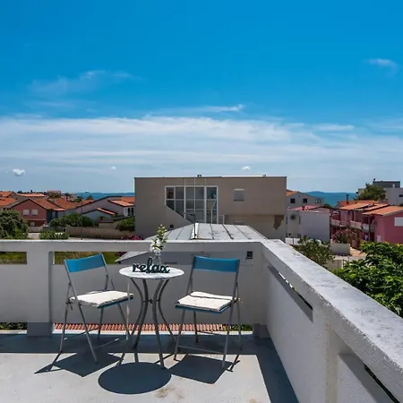 Appartement With Parking Space - 21523 *